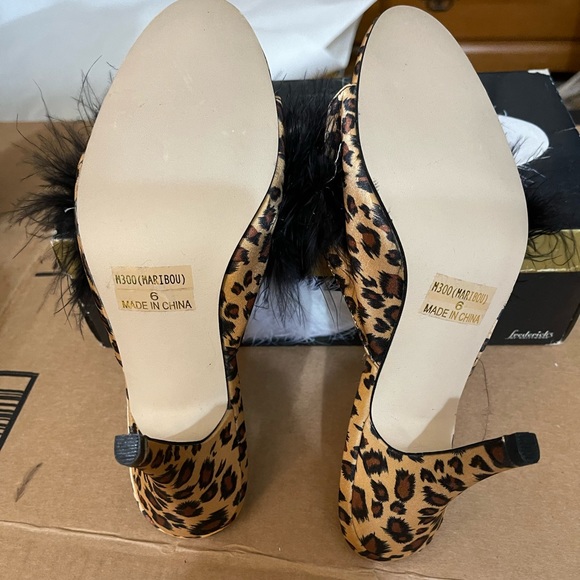 VINTAGE LEOPARD FREDERICKS OF HOLLYWOOD SLIPPERS - Picture 3 of 3
